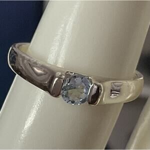 Vintage Sterling Silver 925 Signed SU Blue Topaz Flush Set Ring Size 7.5